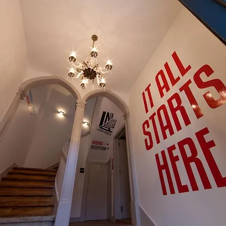 Hostel Possible